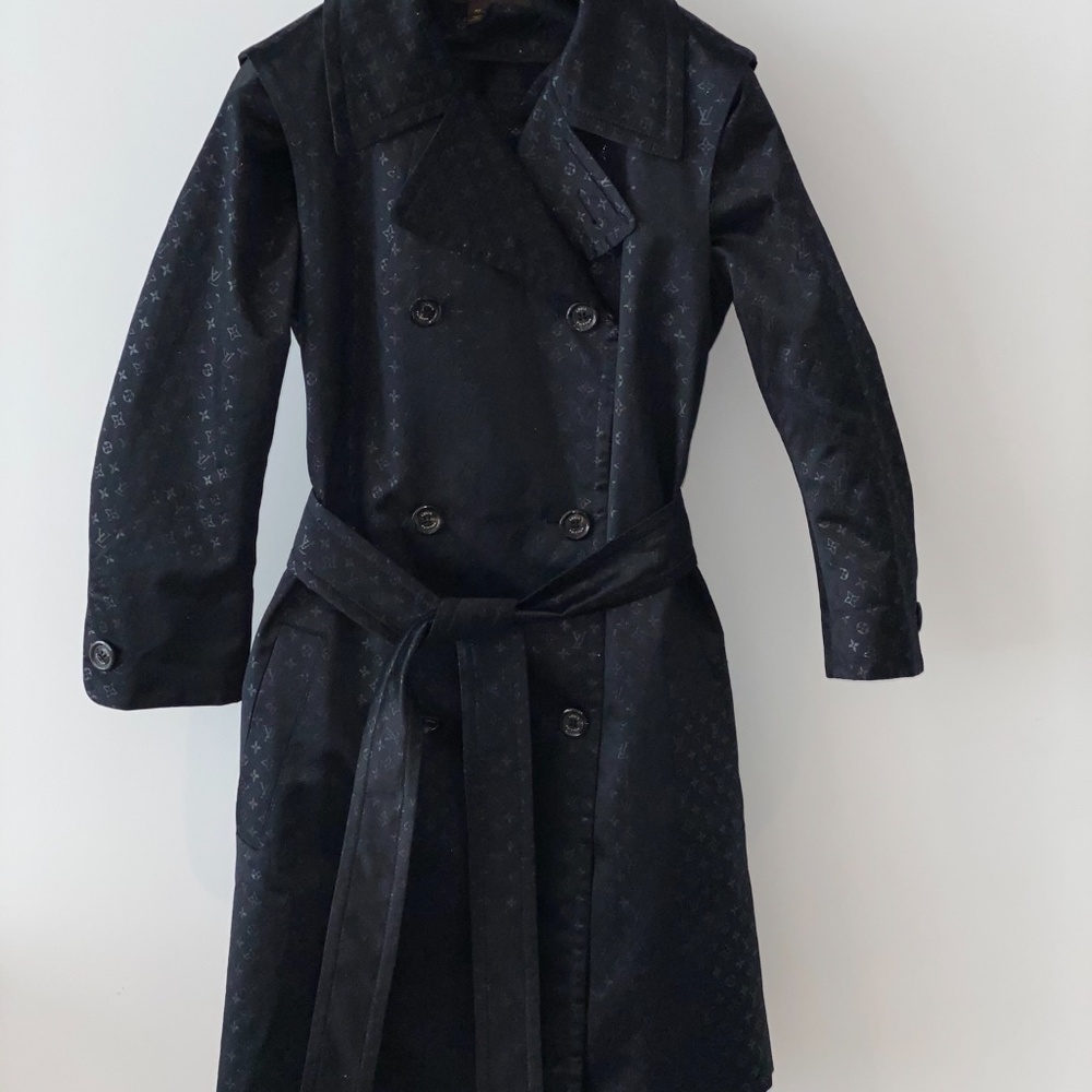 SOLD Womens Black Louis Vuitton Trench